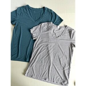 BUNDLE 2 GapFit Sz L Shirt V Neck Stretch Pullover Casual Blouse Top